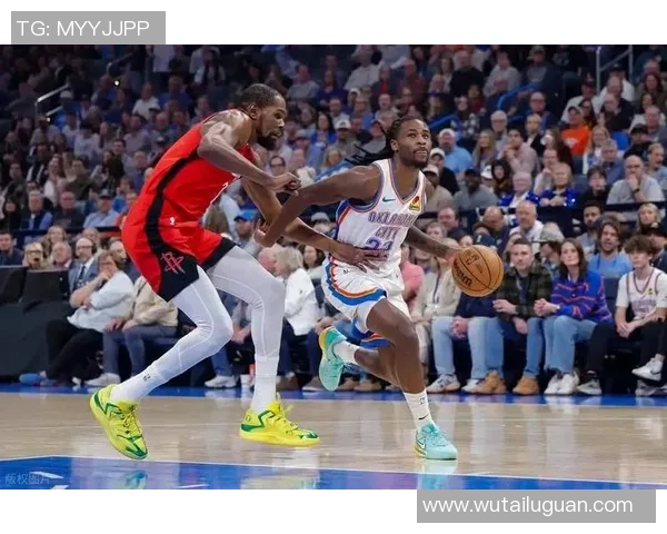 季前赛激战雄鹿对决森林狼球星表现引发球迷热议