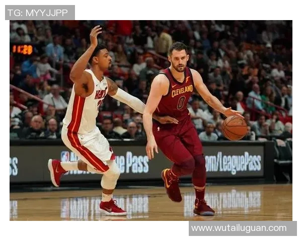 热火逆转骑士的传奇之战展现团队精神与不屈斗志